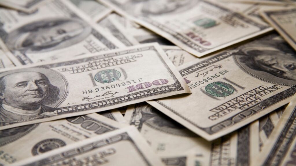 Investir em dólar X maneiras de internacionalizar sua carteira