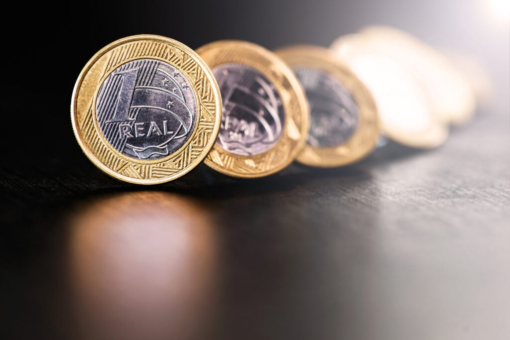 Renda fixa vs renda variável: existe um meio-termo mais inteligente?